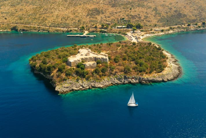 | Reproduction only with fee, attribution and voucher copy; fee according to the current fee recommendations of the Mittelstandsgemeinschaft Foto-Marketing (MFM), unless otherwise agreed before use. Bodo Mueller, Mecklenburger Landstr.56, D-23570 Travemuende Tel. 04502/ 2669, e-mail: info@bodo-mueller.de; www.bodo-mueller.de Taxable with 7 % VAT at the Luebeck tax office, tax no. 2215760072. Bank details: Postbank Hamburg BLZ: 20010020 Account no. 546078-202, IBAN DE65 2001 0020 0546 0782 02 BIC PBNKDEFF]