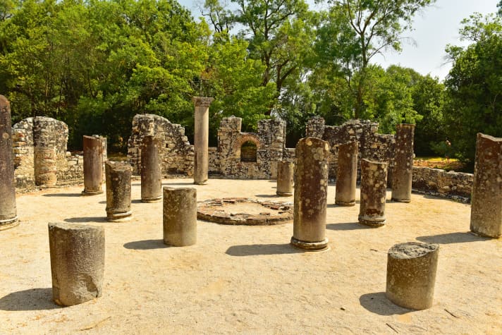 | Reproduction only with fee, attribution and voucher copy; fee according to the current fee recommendations of the Mittelstandsgemeinschaft Foto-Marketing (MFM), unless otherwise agreed before use. Bodo Mueller, Mecklenburger Landstr.56, D-23570 Travemuende Tel. 04502/ 2669, e-mail: info@bodo-mueller.de; www.bodo-mueller.de Taxable with 7 % VAT at the Luebeck tax office, tax no. 2215760072. Bank details: Postbank Hamburg BLZ: 20010020 Account no. 546078-202, IBAN DE65 2001 0020 0546 0782 02 BIC PBNKDEFF]