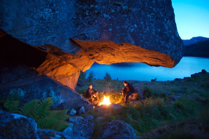   When the fires are lit: Our bivouac site at the end of the Osafjord.