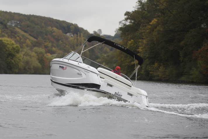 Boat test Cobalt A25 on the Main