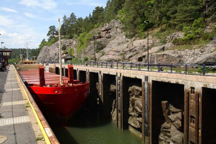   Across Sweden in a rubber dinghy: on the Trollhätte Canal.