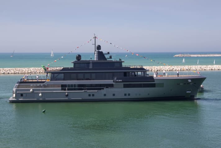 CRN launched "Atlante": The owner commissioned the Nuvolari-Lenard design team with the styling of the 55-metre displacement vessel. | s.