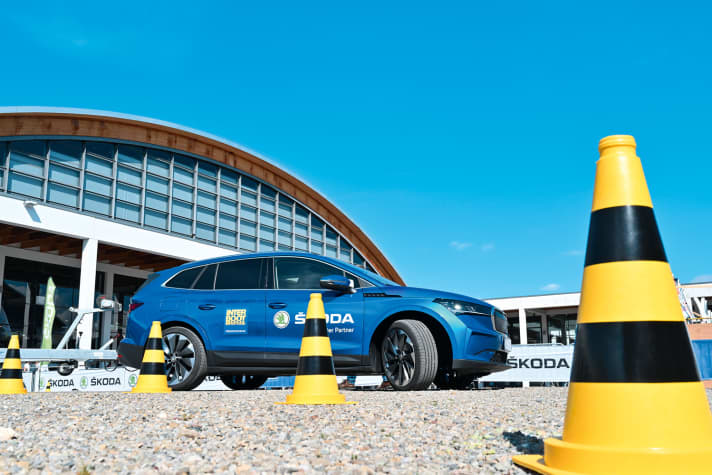 Trailer-Training auf dem Freigelände der Interboot zwischen den Hallen: Reservierung auf 
der Messewebsite empfiehlt sich, aber spontan geht auch.