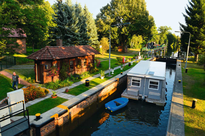   Dahme waterway and Starkow waters with the bungalow boat