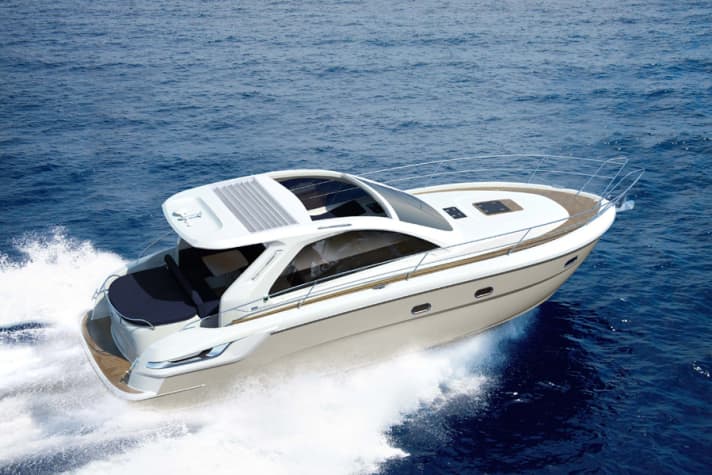 Bavarias Sport 38 in der limitierten High-Line-Ausführung.