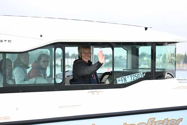 Lake Constance: Motorboat training for women. Photo: Messe Friedrichshafen