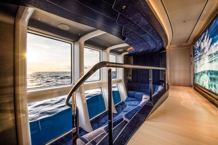 “Neptune Lounge” auf der “Elandess”