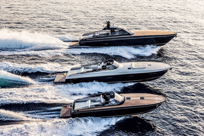 Itama parade: The 75, 62S and 45S were created between 2004 and 2010 and all have the deep V, the "spoon nose" and the long windscreen in common.