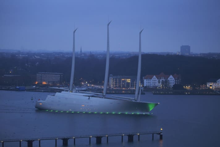 "Sailing Yacht A" | A"