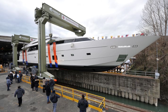 „H1“: Sanlorenzo ließ die 36,50 Meter lange SL118 zu Wasser. | r.