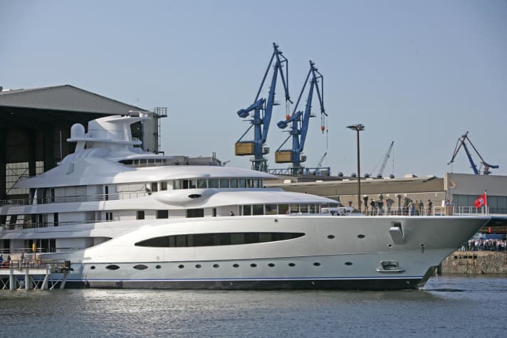 „Mayan Queen“: markanter Blohm+Voss-Bau | au