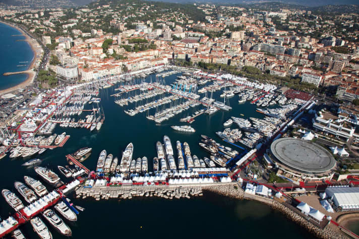 The Vieux Port of Cannes | es