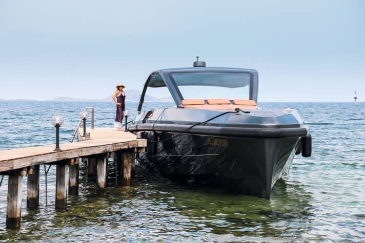 Apex Yachts: A billionaire and her dayboat. | t.