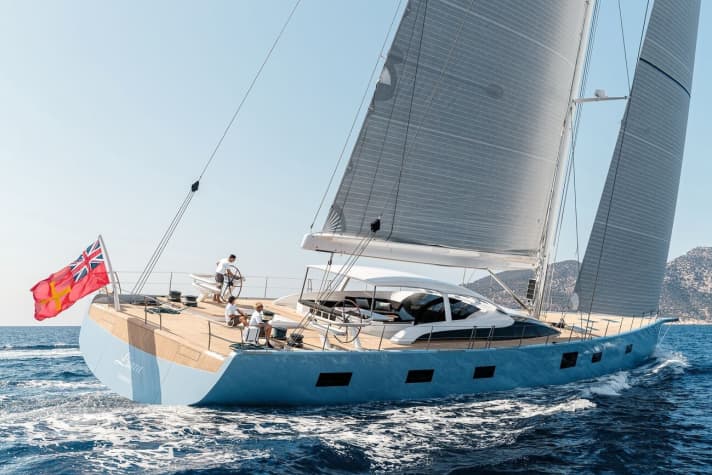 Leichtfüßig und lebendig: "Liara" braucht dank geringer Verdrängung und sportlich ausgelegtem Rigg nur wenig Wind für maximalen Segelspaß. | ß.
