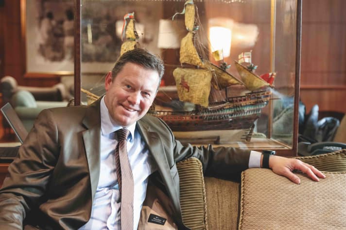 Industry expert: Dr Achim Brühne from Ward Howell International knows where there is a shortage of young talent and sometimes also recruits managers from other industries. | n.