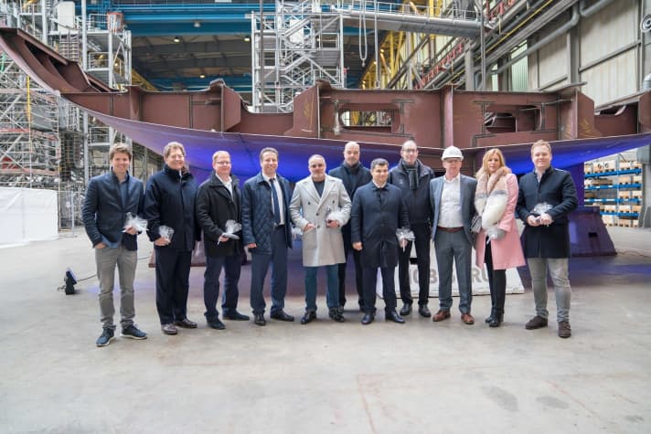 "Black Shark" team: designers, brokers and shipyard representatives at the keel-laying ceremony. | g.