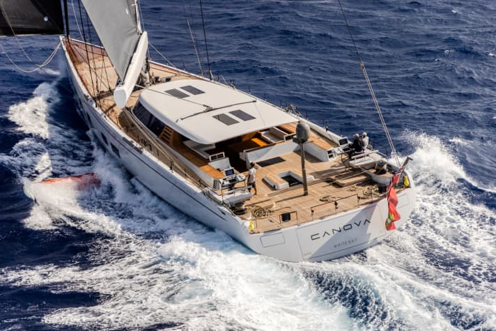 Spacesheet frenzy: Here "Canova" easily tops the hull speed of 16 knots. Top speeds of 25 knots have already been achieved, with four to five knots of growth attributed to the foil. | n.