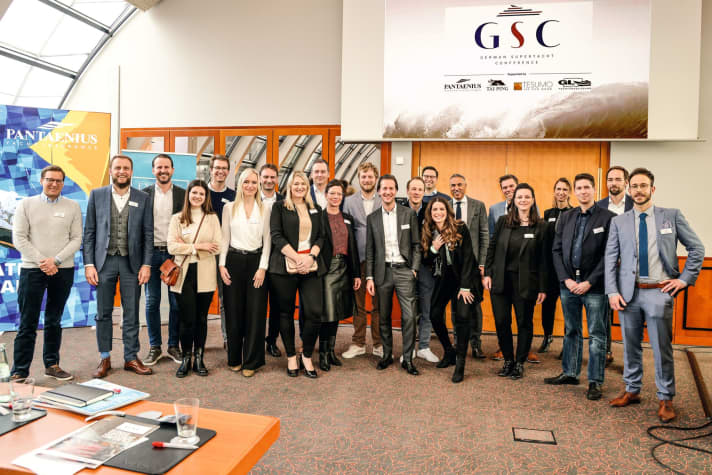 Group picture with the Young Professionals in Yachting (YPY) Germany