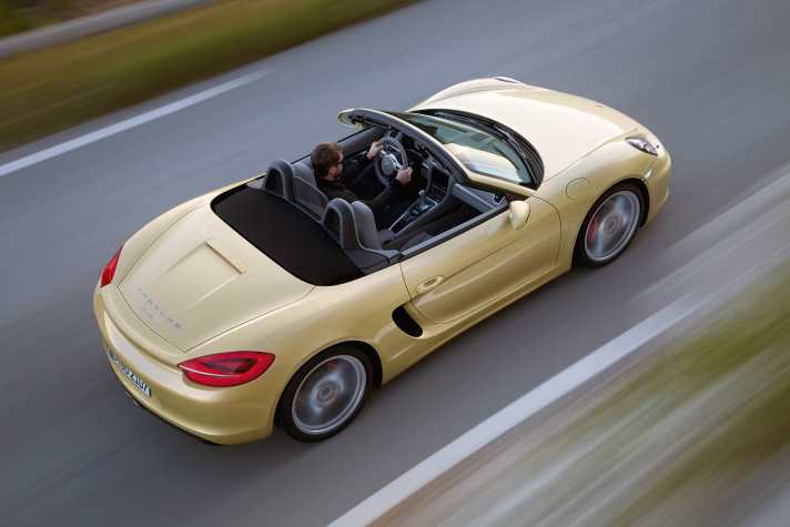 Wie die zwei Boxster zuvor gibt es auch den dritten nur mit Sechszylindern. 54.374 981 entstehen bis 2016