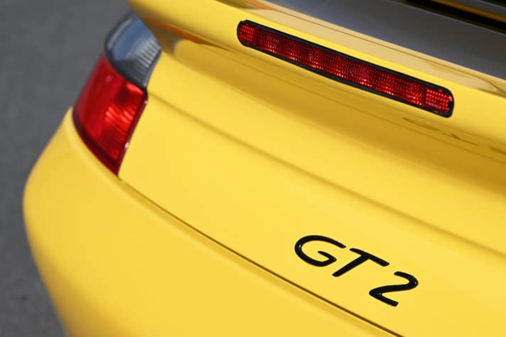 PORSCHE 911 GT2 (993)