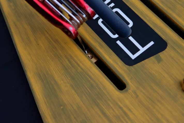 Über einen kleinen Inbus-Stift werden die Plättchen in der Wunschposition fixiert