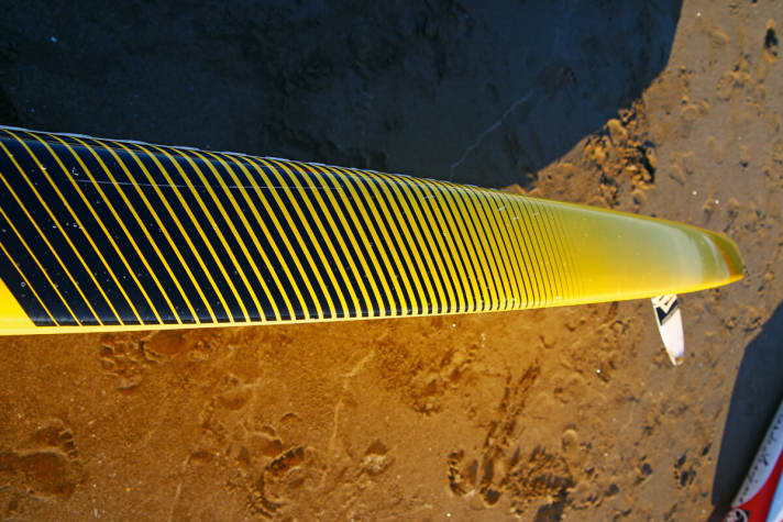 Extremely thick tail rails give the Naish Glide Touring extreme tipping stability.