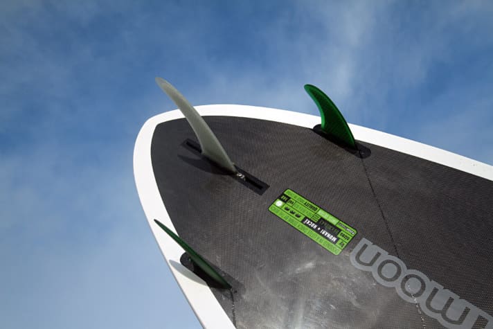 Foolmoon Black Zooma 9'6" 2014: The pin tail emphasises the speed that the board develops in front of the wave.