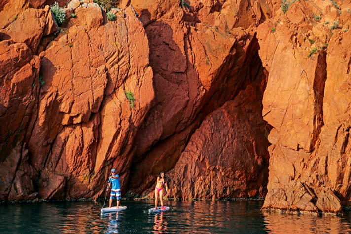 Cannes can do both: urban city paddling on the Côte d'Azur or pure wilderness in the Estérel National Park.