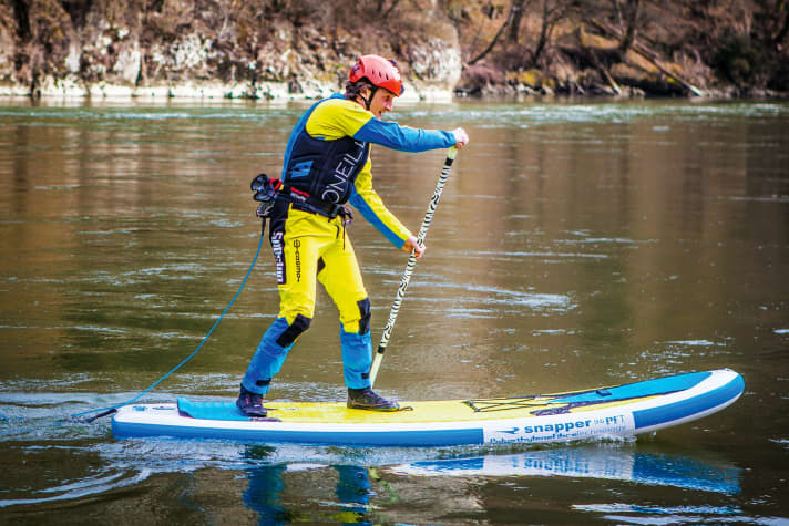 Wichtiger als jede Versicherungspolice: Auf dem Fluss muss die Leash jederzeit erreichbar und mit einem funktionierenden Quick Release (Schnellauslöser) ausgestattet sein.