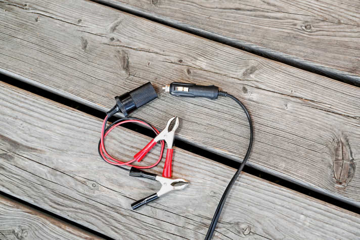 4) Adapter for the battery connection