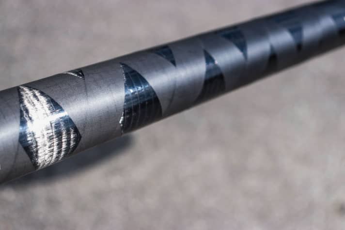 Previously unseen grip on the shaft of the Distance