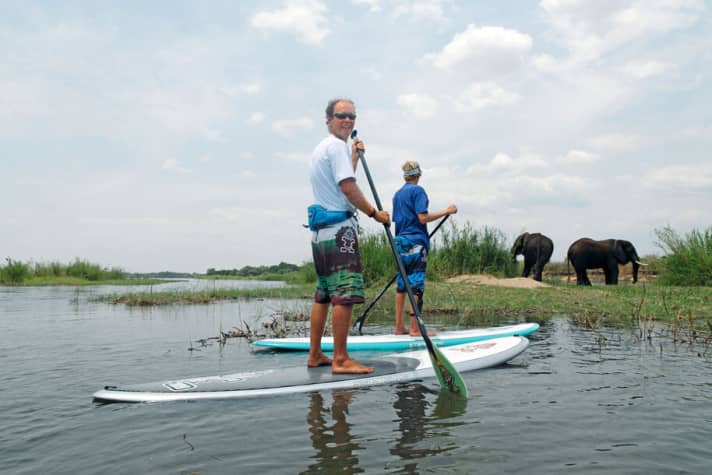In 2011, young Connor Baxter accompanied him on his first big adventure trip with the SUP board in Zambia.