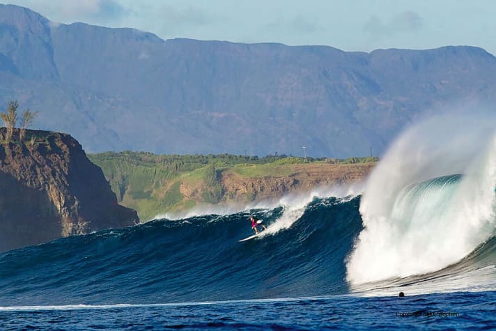 The huge Jaws waves are considered an accolade for every SUP surfer.