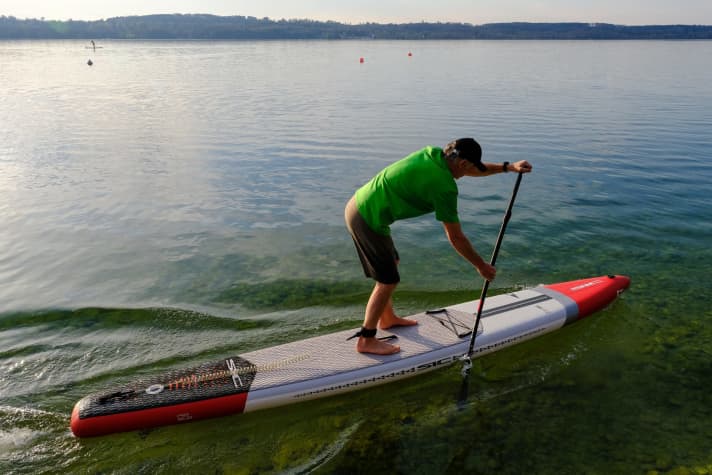 Das SIC überzeugt als (relativ gesehen) kippstabiles Raceboard, das sehr geübte Paddler auch als sportliches Touringboard verwenden können.