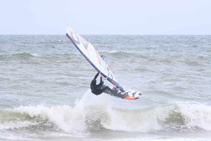 Even waist-high Baltic Sea waves offer opportunities for aerial manoeuvres