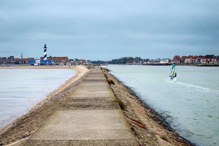 Petit-Fort-Philippe - shallow water spot on the Cote d`Opale