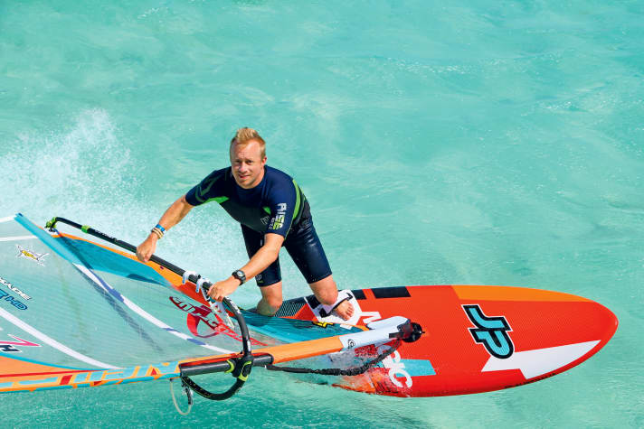 Wenn das Unterliek am Schienbein schabt, macht ihr alles richtig!
