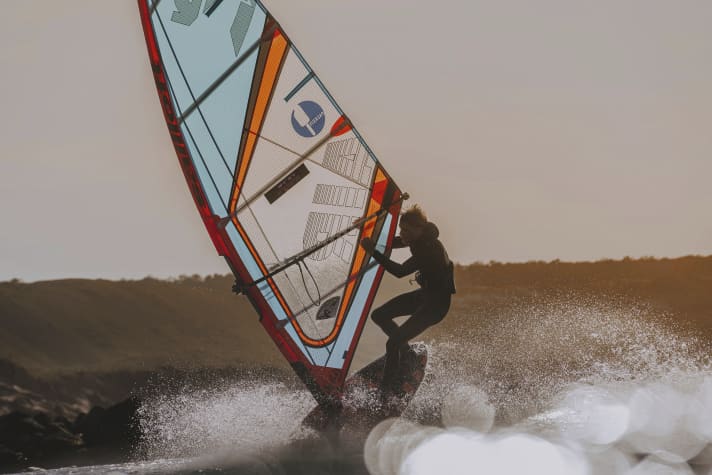 Summer and heat don't necessarily have a permanent relationship in Germany, sometimes it's like this, sometimes like that - to the delight of Leon Struppeck on the Baltic Sea.