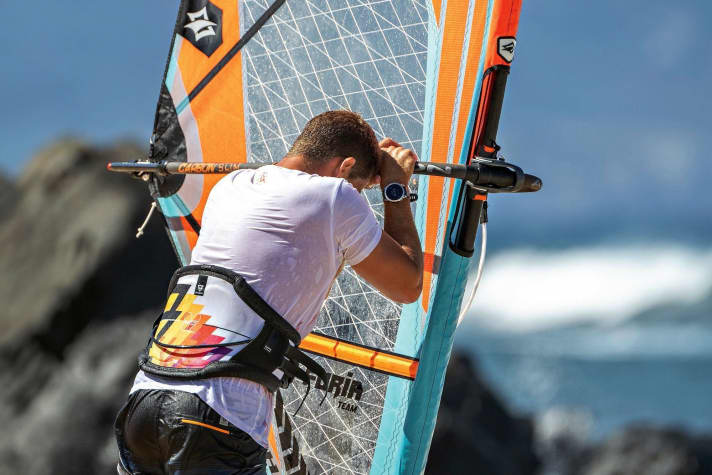 Der Moment, in dem Ricardo auch 2023 der Wave-Weltmeistertitel aus den Händen glitt – pure Enttäuschung.