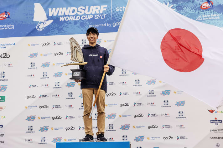 surf/100017871_8fac2db0a1a570a90f7404a2c1d2c903