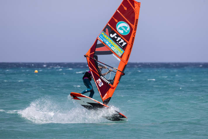 surf/100017873_60d1dd1520910e786d92e54a6b823bf1