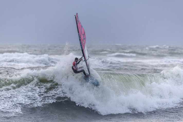 surf/100174960_3e0a59862b070f63c2d15e36a70b0f23