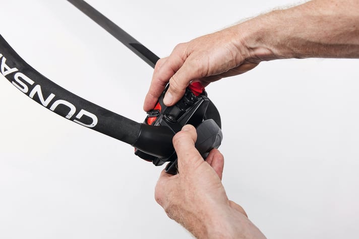 Integrated adapters for thin RDM masts are standard on most forks - but there are exceptions.