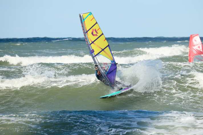 Can also do really tight radii in moderate waves - the Grip 3 95