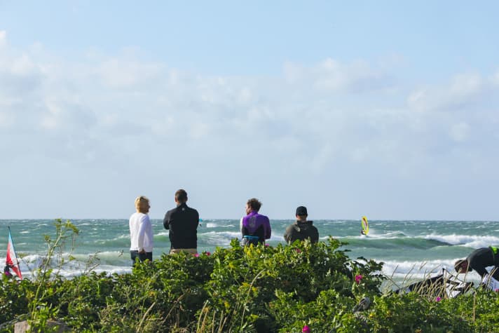 Top waves in the south-west: Rageleje