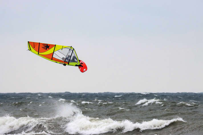 Spot Alebaek: There are good ramps on the water with an easterly wind.