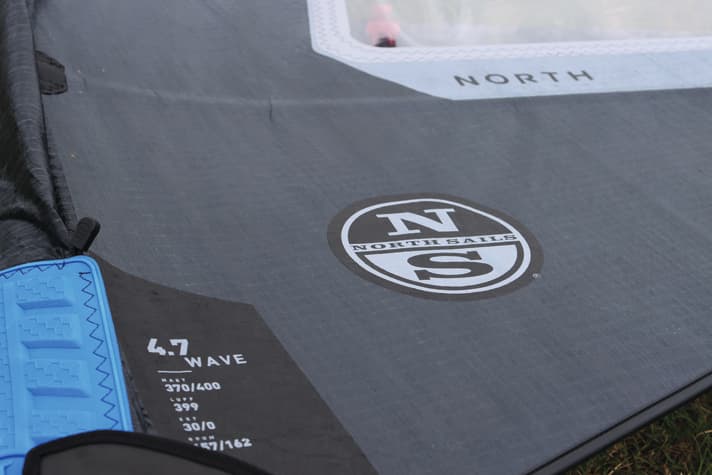 The sail body is almost seamless