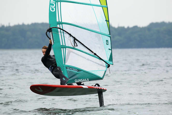  Relaxed cruising on the beRacer from Maui Ultra Fins