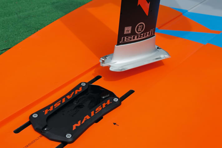   Naish Thrust Windsurf Abracadabra mast length: 70 cm