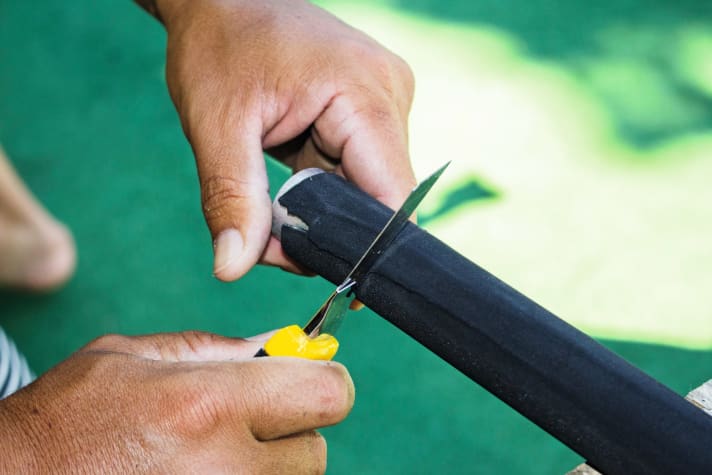 Peel off the coating at the ends for the Varioclips.